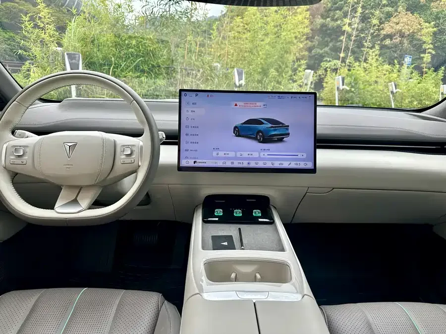 Deepal dark blue L07 Deep Blue L07 2024 Model 230Max Qiankun Smart Driving ADS SE Extended Range Edition 2024 — миниатюра 4