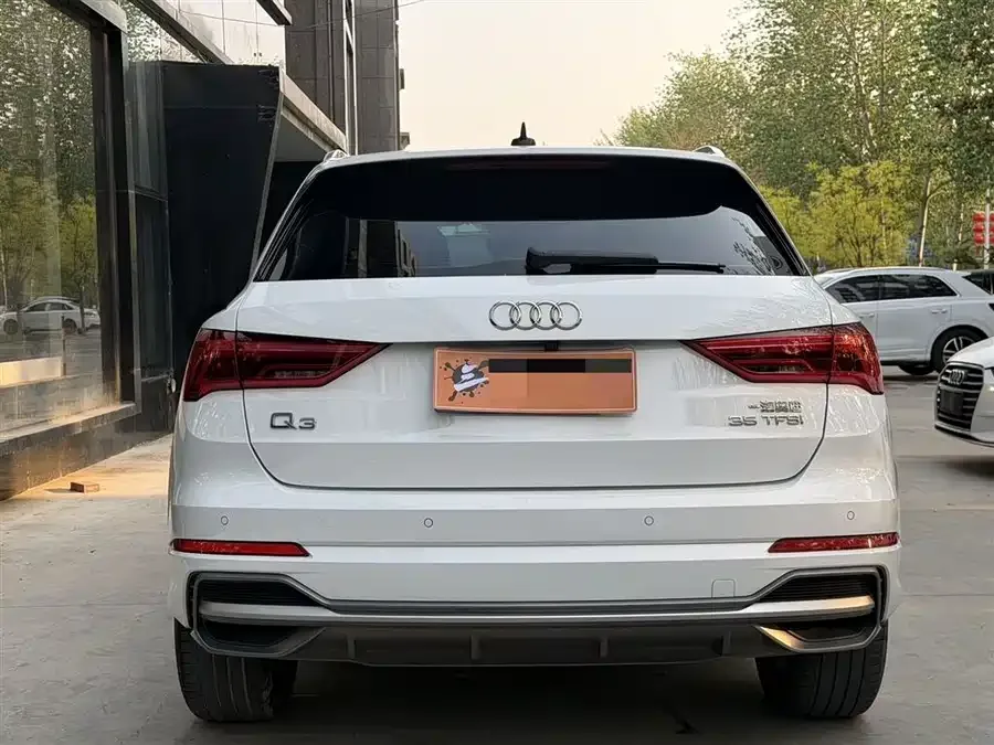 Audi Q3 2023 35 TFSI Fashion Dynamic Edition (1.4T) 2023 — миниатюра 5