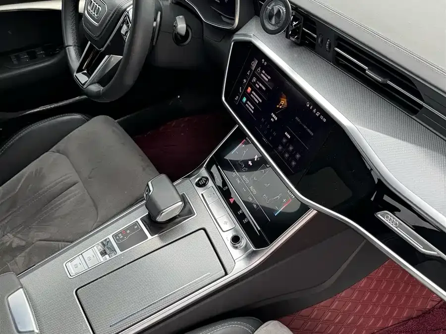 Audi A6L 2022 40 TFSI luxury and dynamic model 2023 — миниатюра 3
