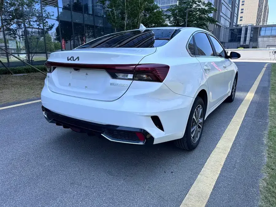Kia K3 2023 1.5L CVT Comfort Edition 2023 — миниатюра 2
