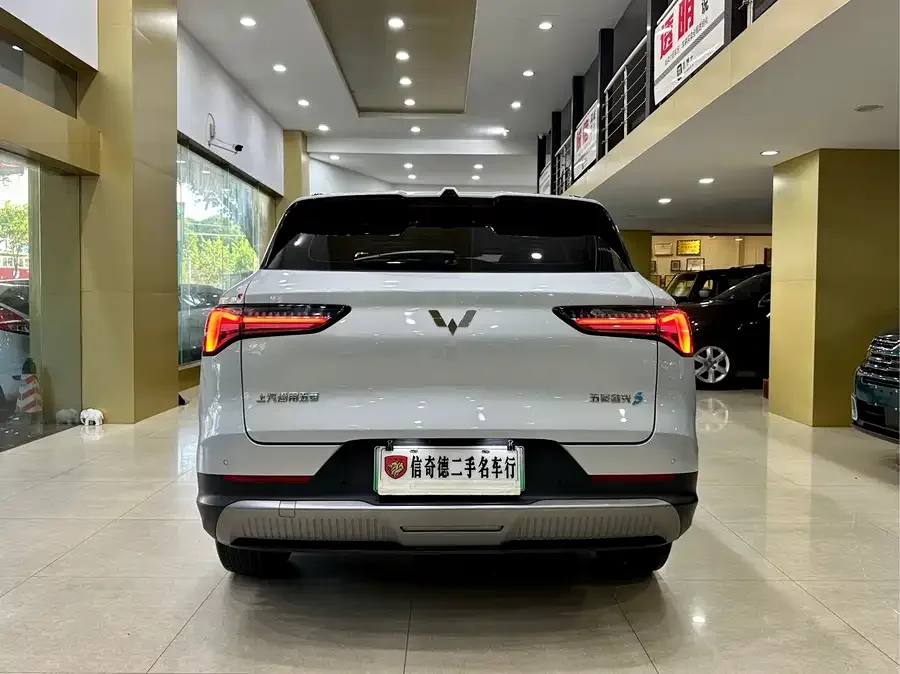 Wuling Starlight S Wuling Xingguang S 2024 130km Flagship Model 2024 — миниатюра 2