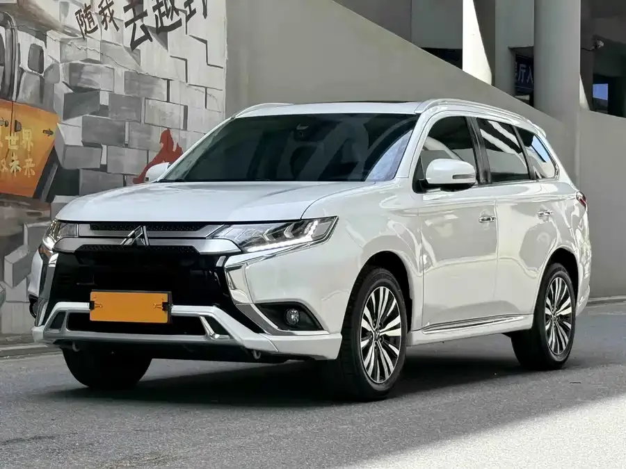 Mitsubishi Outlander 2022