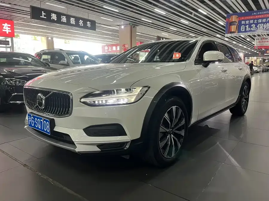 Volvo V90 2023