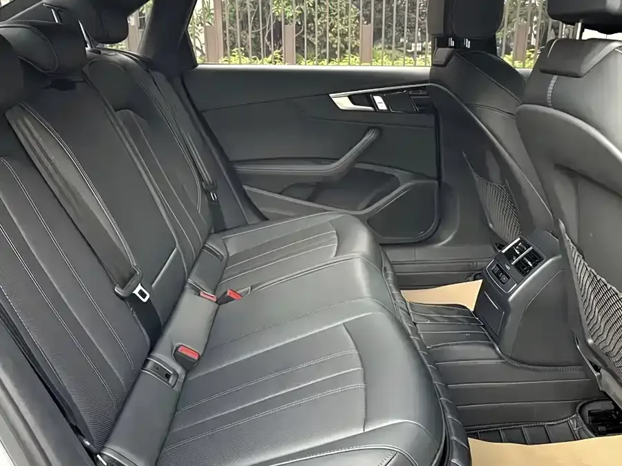 Audi a4 l 2024 40 TFSI luxury and dynamic model 2024 — миниатюра 4