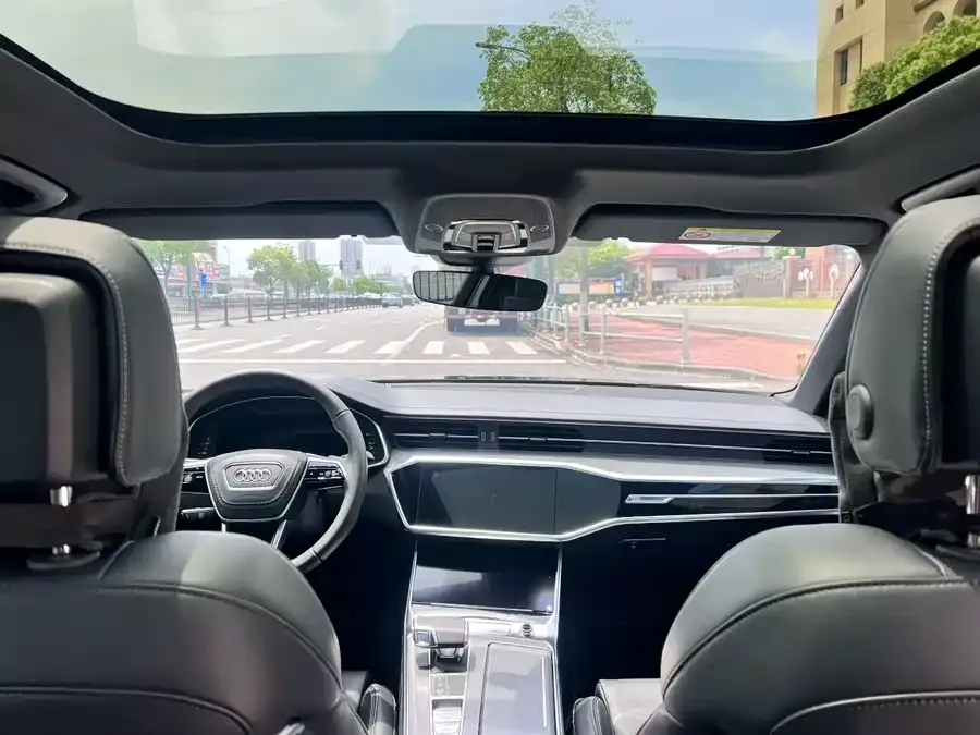 Audi A6L 2025 45 TFSI quattro Selected Dynamic Edition 2025 — миниатюра 2