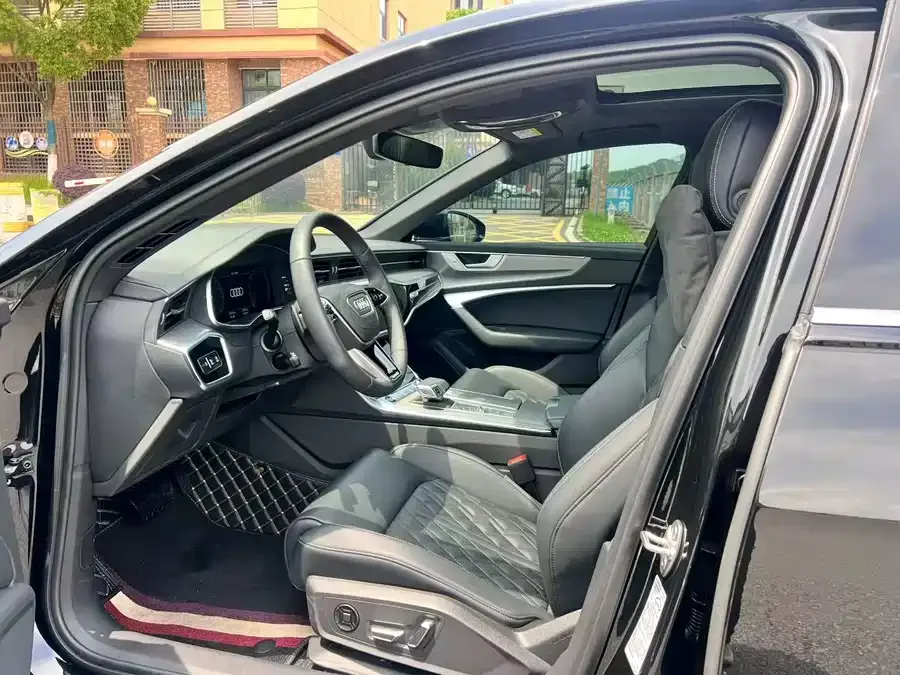 Audi A6L 2025 45 TFSI quattro Selected Dynamic Edition 2025 — миниатюра 4