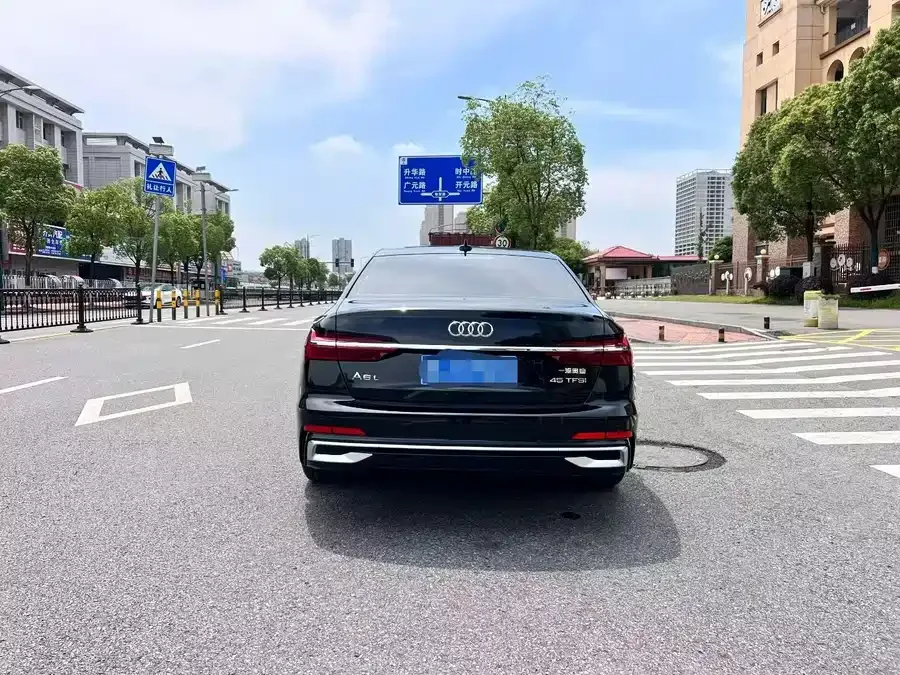 Audi A6L 2025 45 TFSI quattro Selected Dynamic Edition 2025 — миниатюра 5