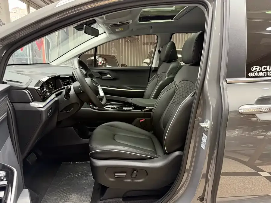 Hyundai Custo Kustu 2024 270TGDi TOP Smart Love Flagship Edition 2025 — миниатюра 4