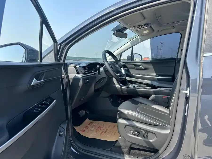 Hyundai Custo Kustu 2021 270TGDi Premium Edition LUX 2023 — миниатюра 2