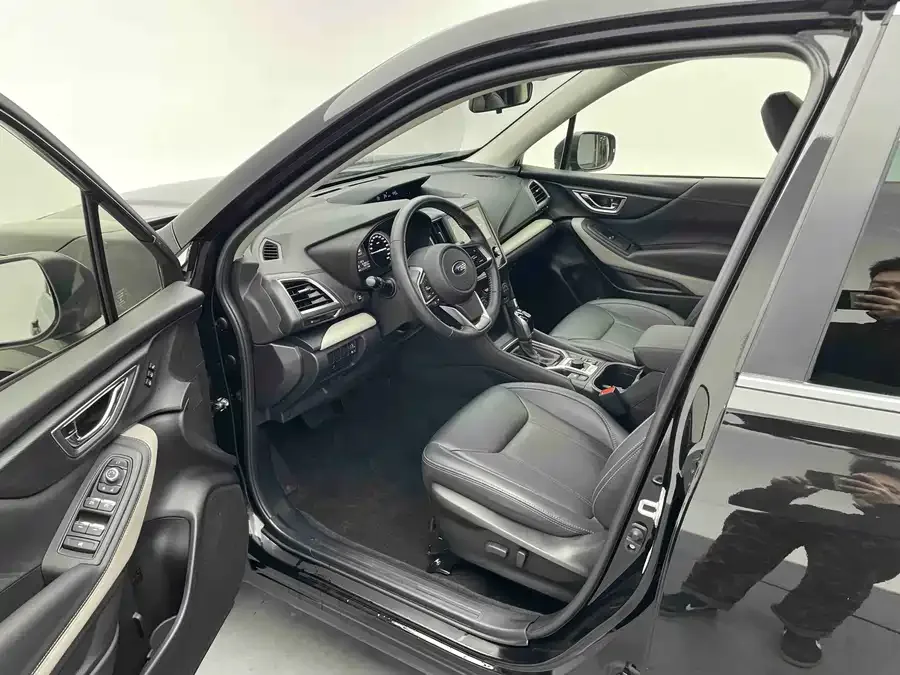 Subaru Forester 2022 Forester 2.0i AWD Luxury Edition 2022 — миниатюра 3
