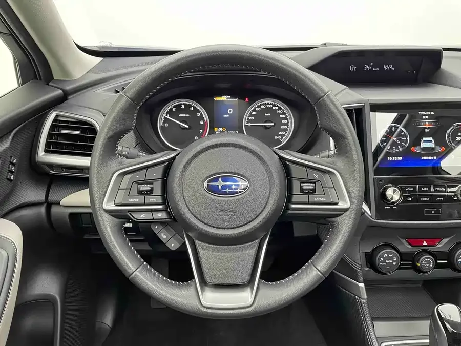 Subaru Forester 2022 Forester 2.0i AWD Luxury Edition 2022 — миниатюра 5