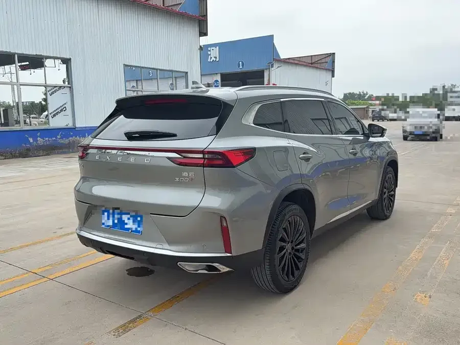 Exeed TXL Xingtu Lingyun 2023 300T 2WD Star Edition 2023 — миниатюра 2