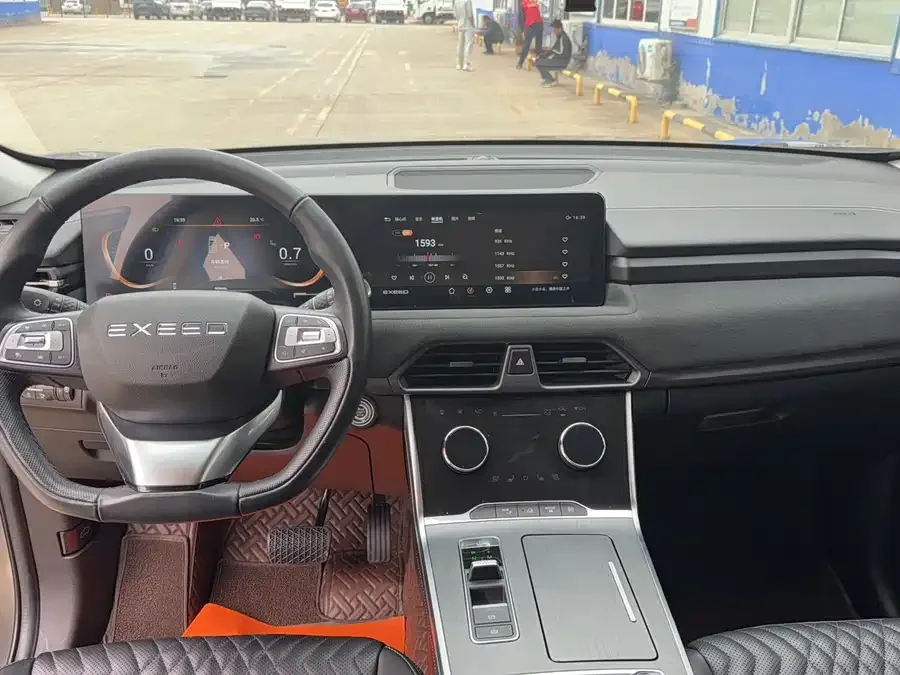 Exeed TXL Xingtu Lingyun 2023 300T 2WD Star Edition 2023 — миниатюра 4