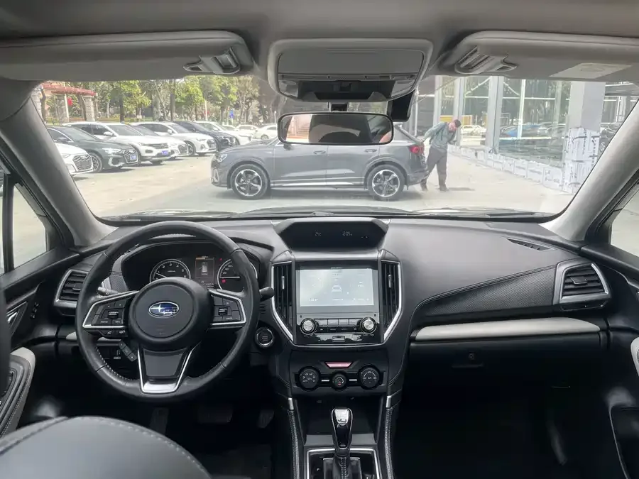 Subaru Forester 2022 Forester 2.0i AWD Luxury Edition 2022 — миниатюра 3