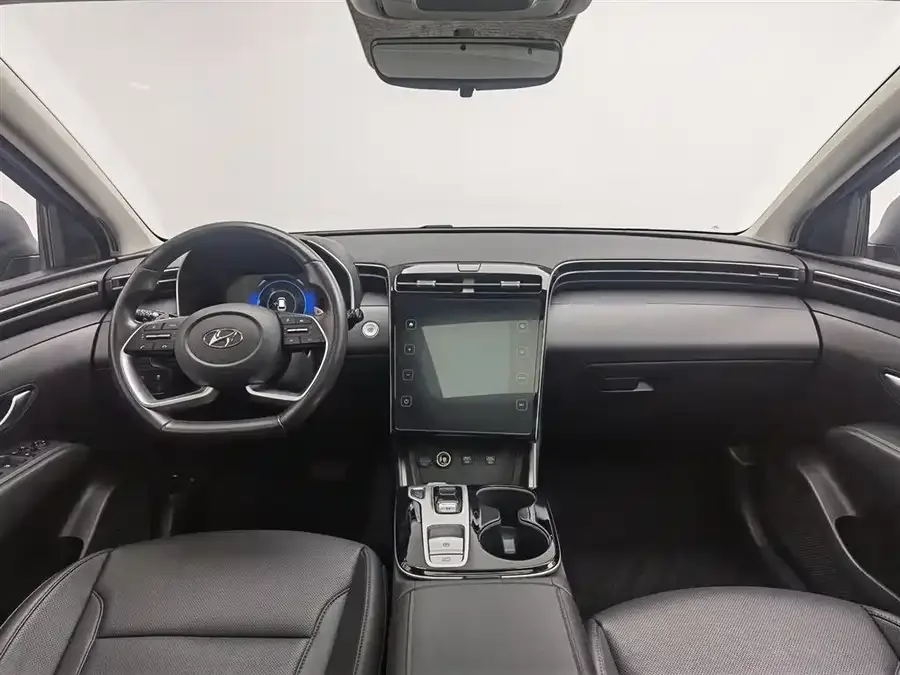 Hyundai tucson l Tucson 2023 Tucson L 1.5T Automatic 2WD GLX Elite Edition 2023 — миниатюра 2