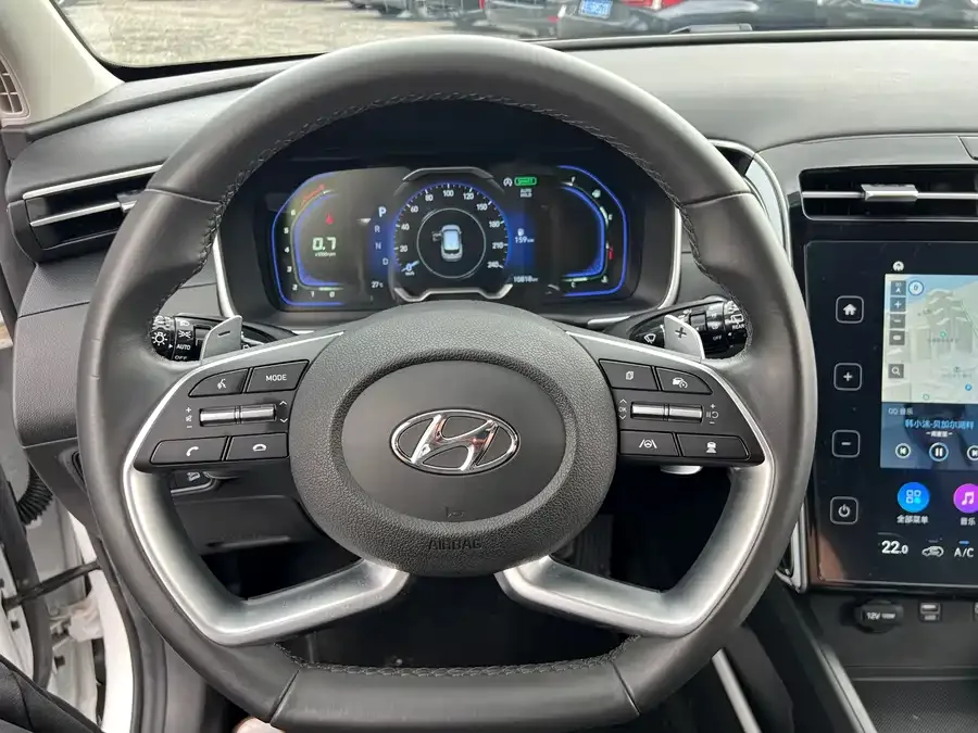 Hyundai tucson l Tucson 2023 Tucson L 1.5T Automatic 2WD DLX Luxury Edition 2023 — миниатюра 4