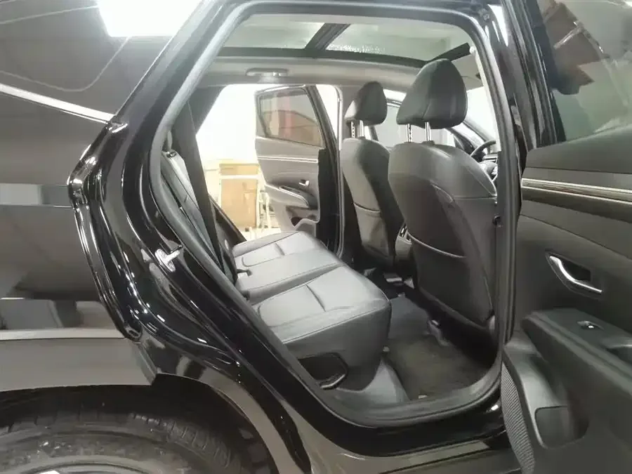 Hyundai tucson l Tucson 2023 Tucson L 1.5T Automatic 2WD DLX Luxury Edition 2024 — миниатюра 2