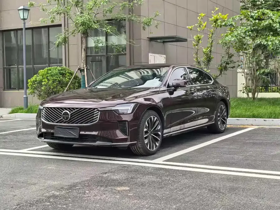 Volvo S90 2025