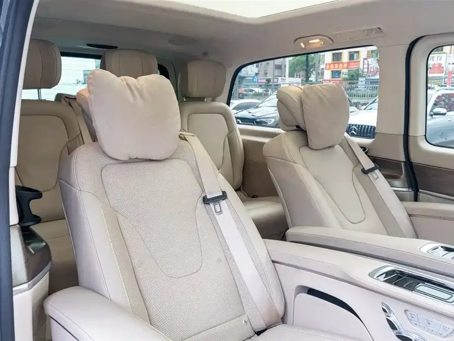 Mercedes-Benz Class V Mercedes-Benz V-Class 2022 V 260 L Long Wheelbase Luxury Edition 2023 — миниатюра 4