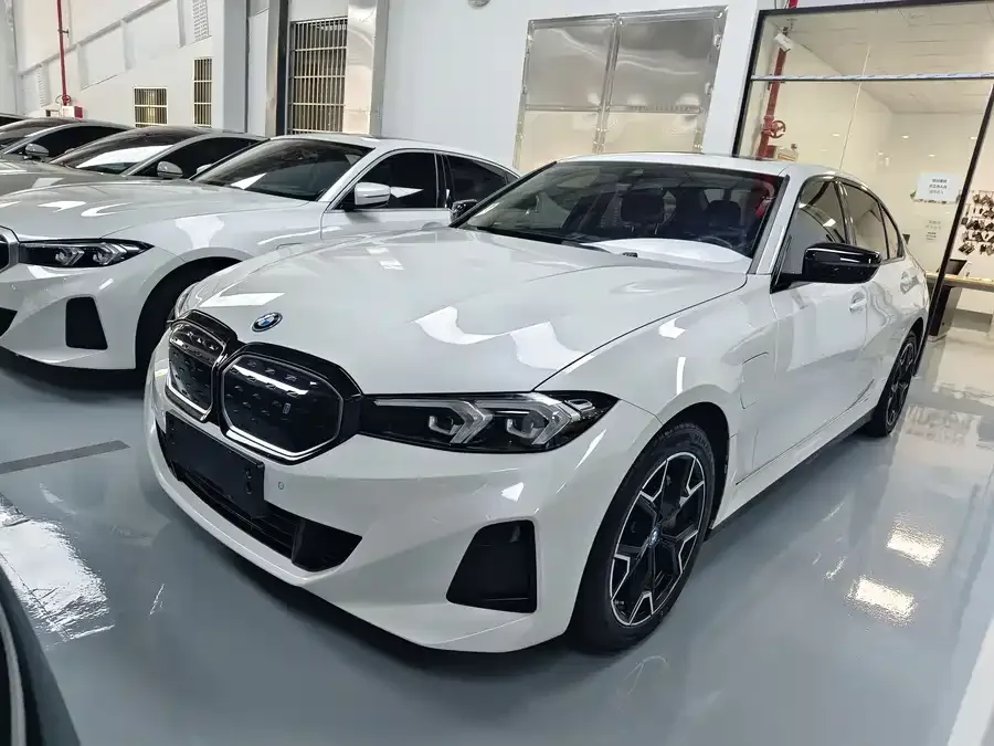 BMW i3 2023