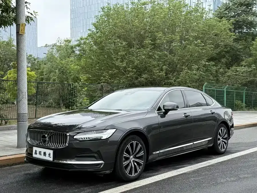 Volvo S90 2022