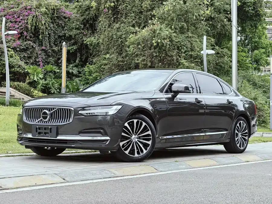 Volvo S90 2023