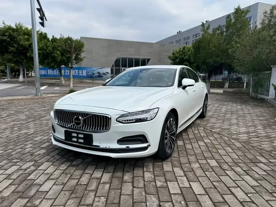 Volvo S90 2024