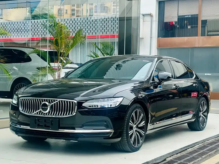 Volvo S90 2023