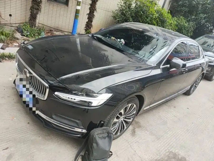 Volvo S90 2023