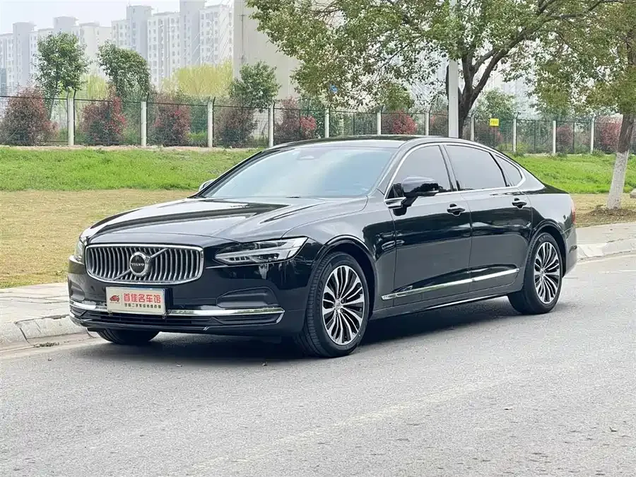 Volvo S90 2023