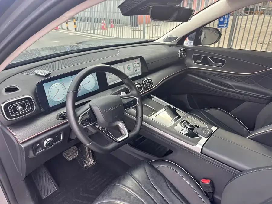 Chery Tiggo 9 Tiggo 9 2023 Model 2.0T Dual Clutch 2WD Luxury Edition 5 Seaters 2024 — миниатюра 2