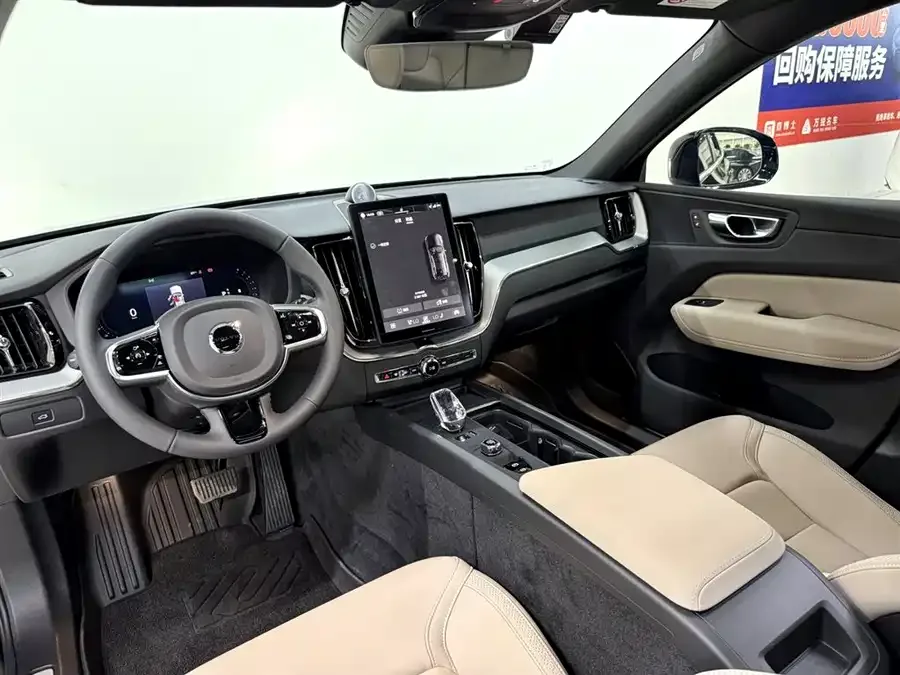 Volvo XC60 2026 B5 4WD Zhiyi Luxury Edition 2026 — миниатюра 5