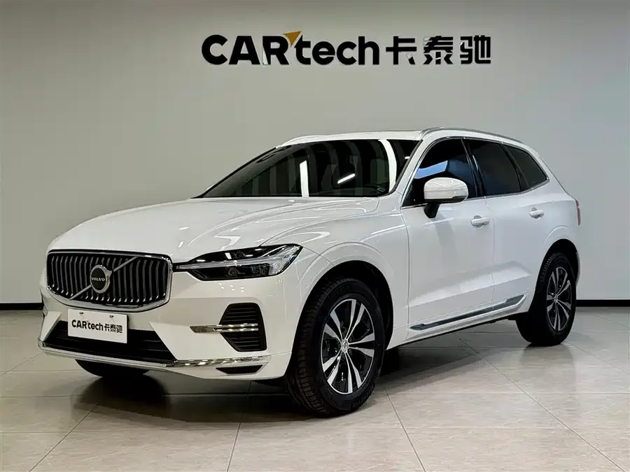 Volvo XC60 2025