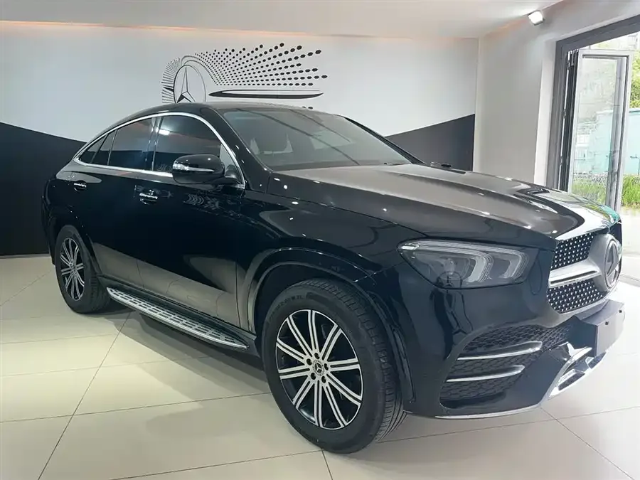 Mercedes-Benz GLE Coupe Mercedes-Benz GLE Coupe 2023 GLE 350 4MATIC Coupe SUV Fashion 2023 — миниатюра 2