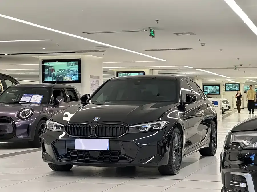 BMW 3 Series 2025