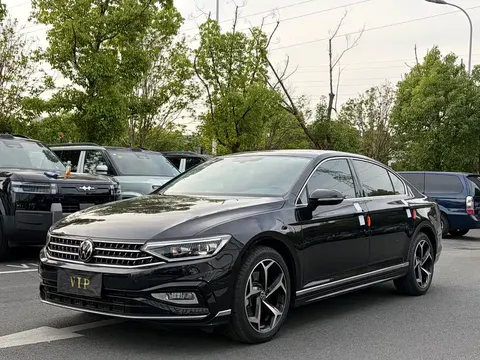 Volkswagen Magotan 2023 купить в Москве