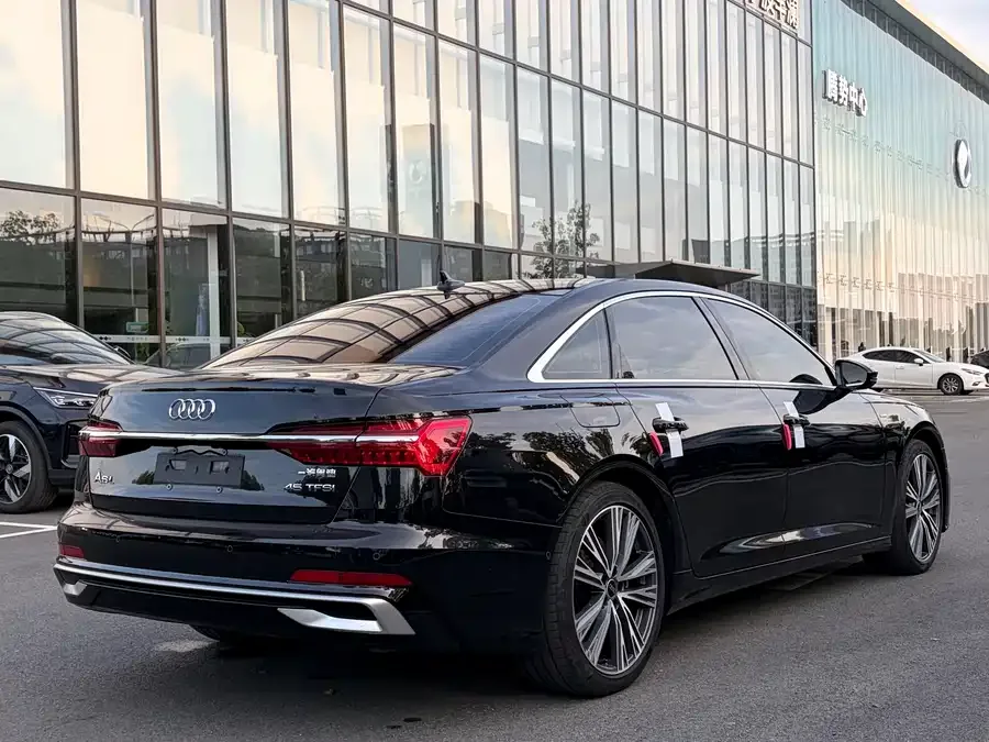 Audi A6L 2023 45 TFSI Premium Dynamic Model 2023 — миниатюра 5