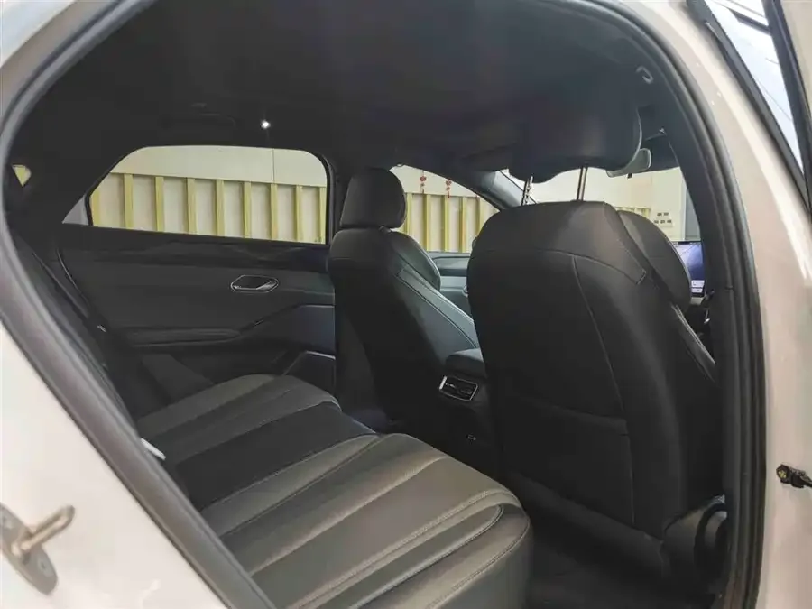 BYD Qin L Qin L 2025 EV 470KM Leading Edition 2025 — миниатюра 3