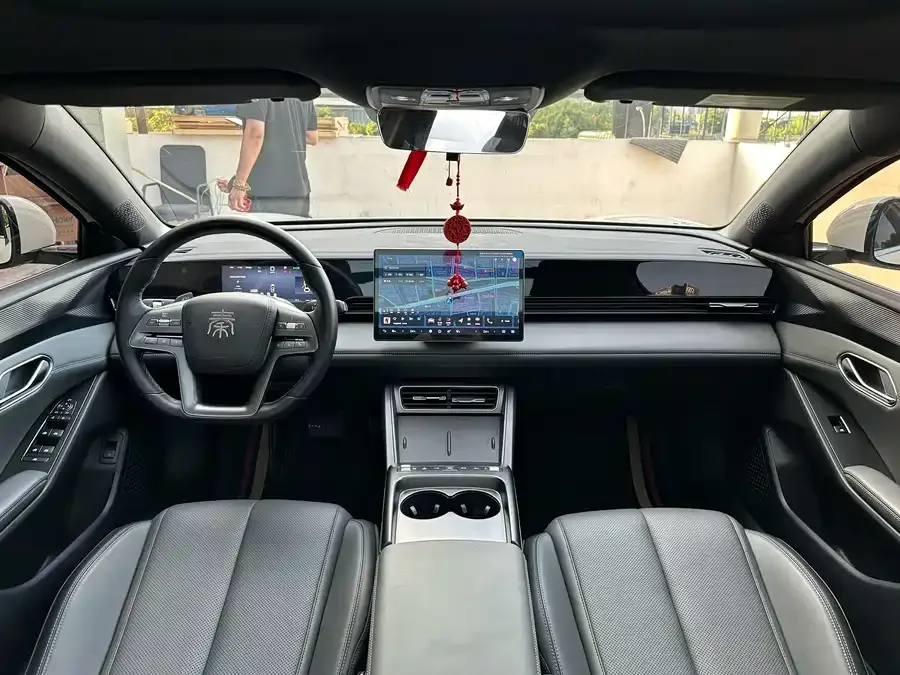 BYD Qin L Qin L 2025 EV 470KM Leading Edition 2025 — миниатюра 4
