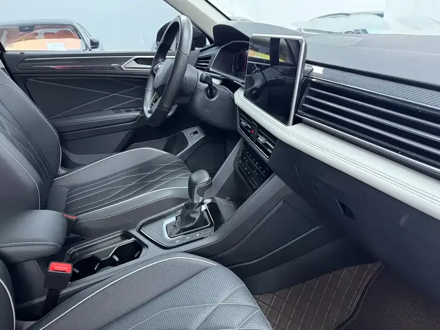 Volkswagen Tiguan L Tiguan L 2023 330TSI Automatic 2WD Comfort Edition 2023 — миниатюра 5