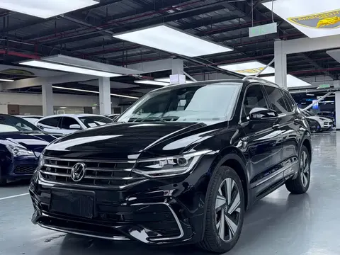 Volkswagen Tiguan L 2023 купить в Москве