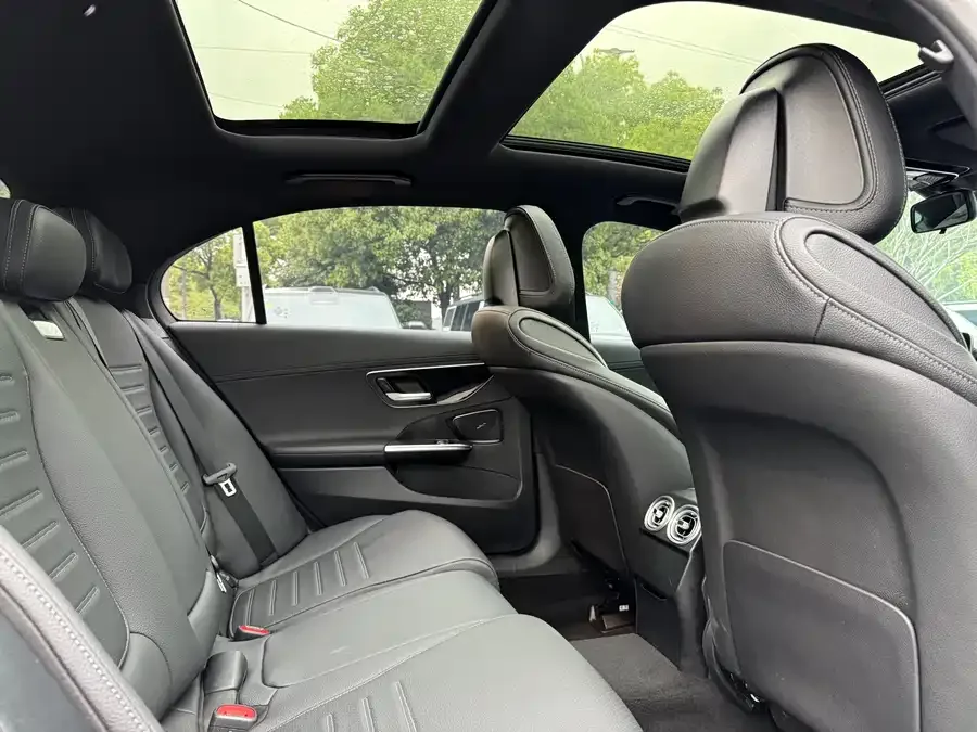 Mercedes-Benz Class C Mercedes-Benz C-Class 2024 C 260 L Sports Edition 2024 — миниатюра 4