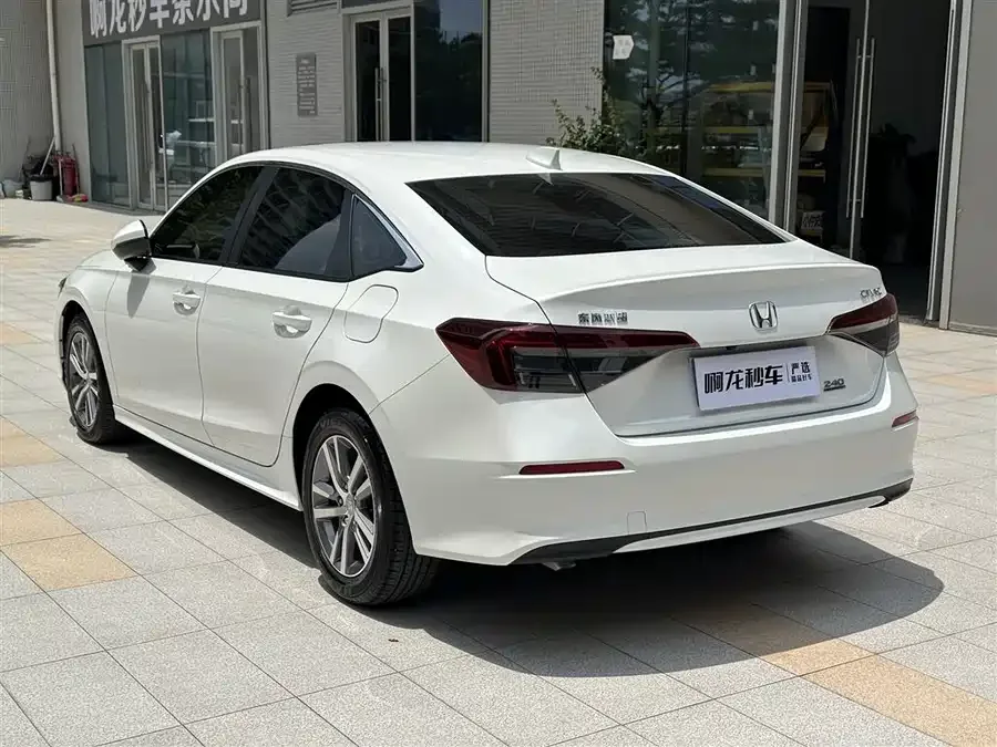 Honda CIVIC Civic 2025 240TURBO CVT Zhiqu Plus 2025 — миниатюра 4