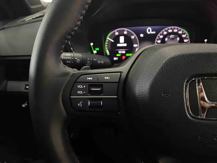 Honda CR-V 2024 2.0L e:HEV 2WD Zhiyi Edition 2025 — миниатюра 4