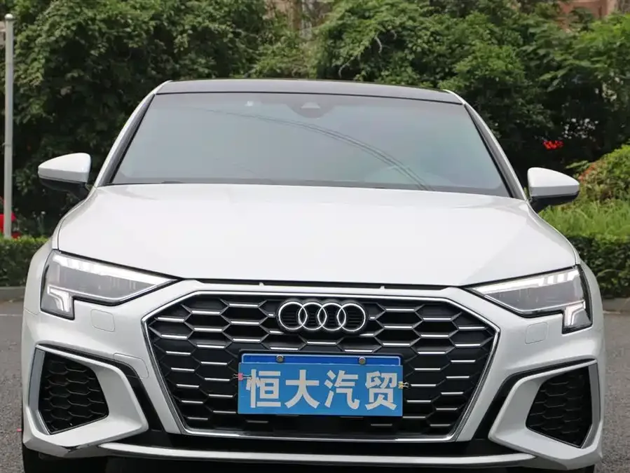 Audi A3 2023 Sportback 35 TFSI stylish and sporty 2023 — миниатюра 2