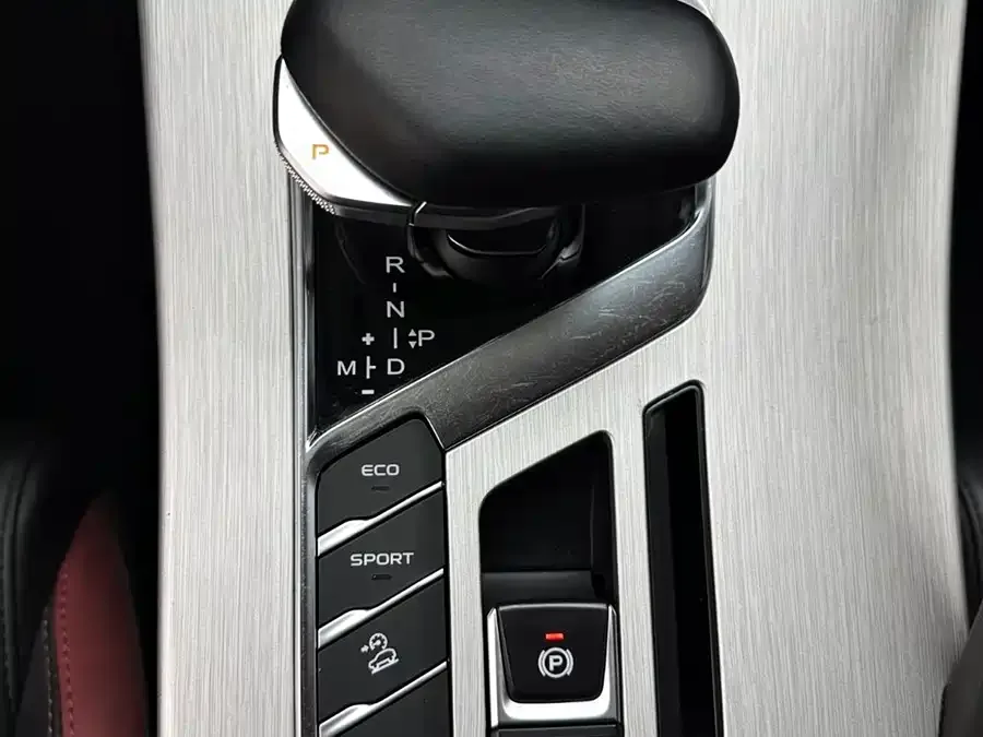 Geely Coolray SX11 Binyue 2021 1.4T DCT Diamond Edition 2022 — миниатюра 4