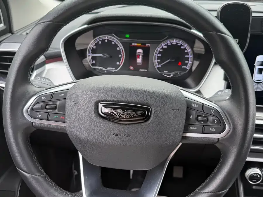 Geely Coolray SX11 Binyue 2021 1.4T DCT Platinum Edition 2023 — миниатюра 3