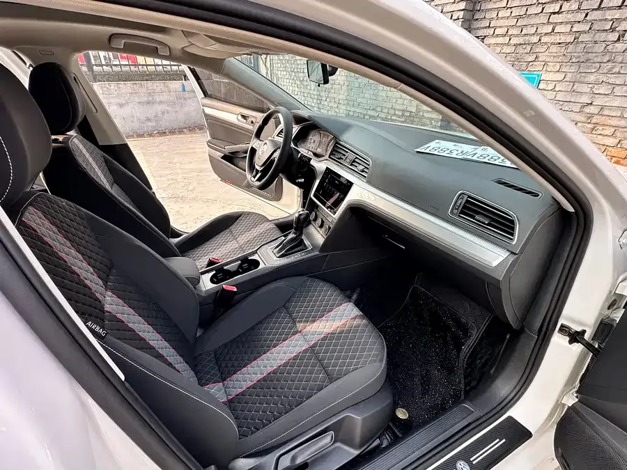 Volkswagen Lamando Lingdu 2021 230TSI DSG Fashion Edition 2022 — миниатюра 3