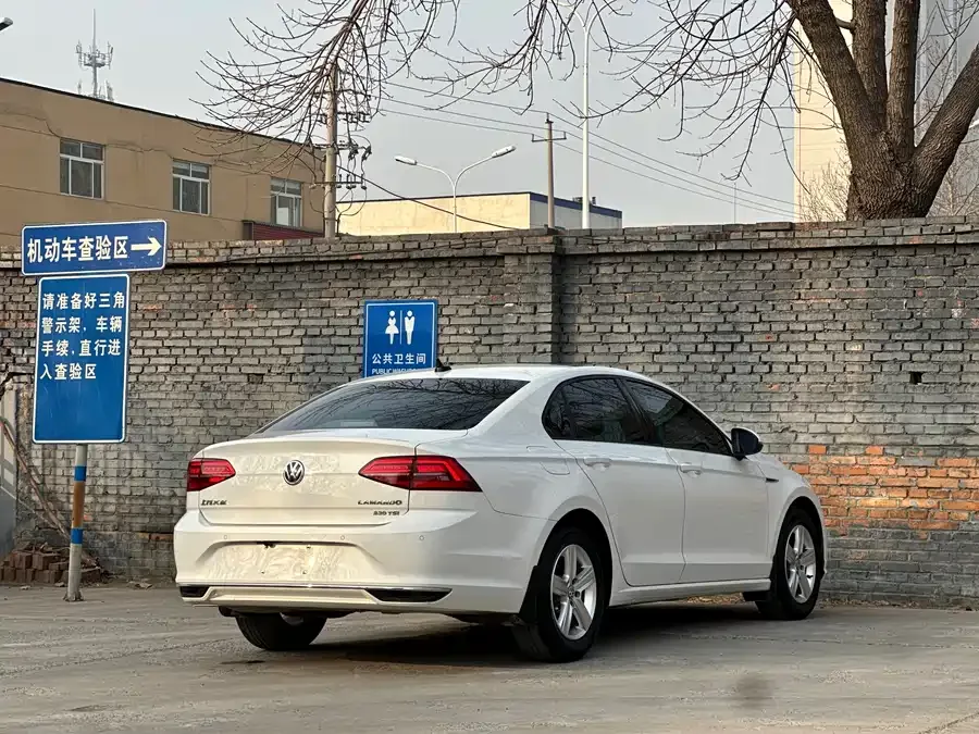 Volkswagen Lamando Lingdu 2021 230TSI DSG Fashion Edition 2022 — миниатюра 4
