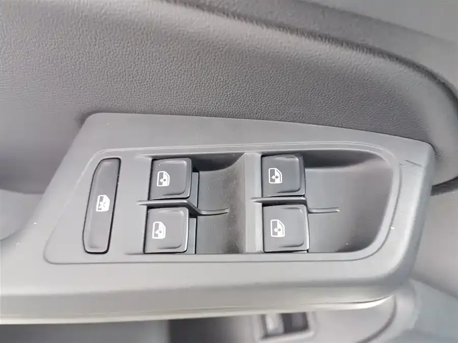 Volkswagen Lamando Lingdu 2021 facelift 280TSI DSG comfort version 2022 — миниатюра 3